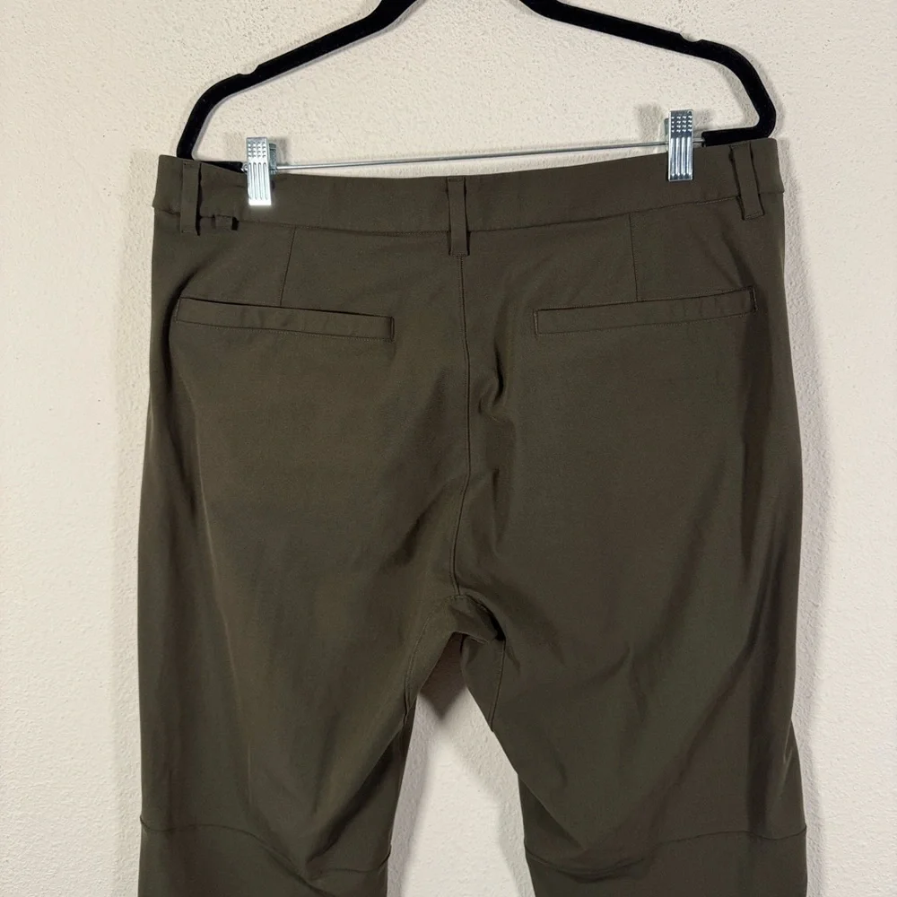 Lululemon classic fit army green size 36